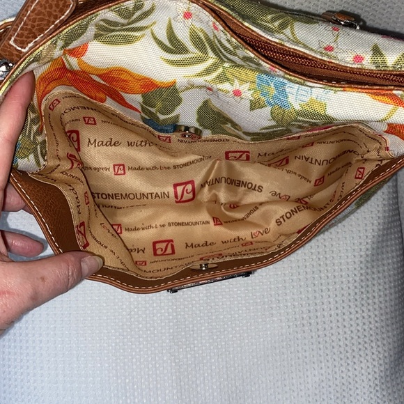 Stone Mountain Floral Canvas and Faux Leather Shoulder Bag EUC - Picture 7 of 10